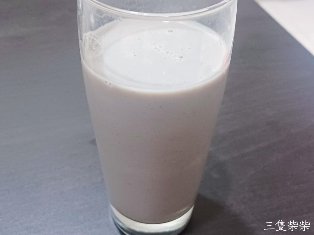 全家不含貘芝麻牛奶