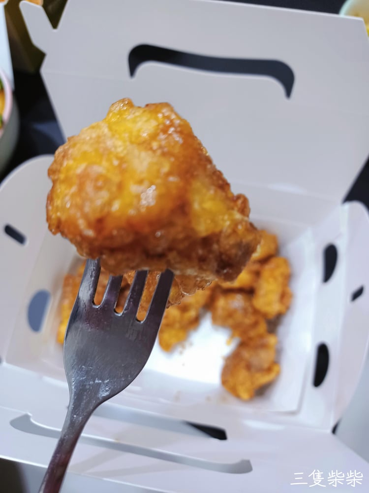蜂蜜蒜味無骨炸雞近照
